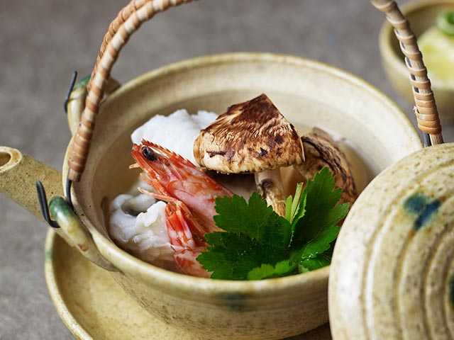 写真：松茸と海老のお料理