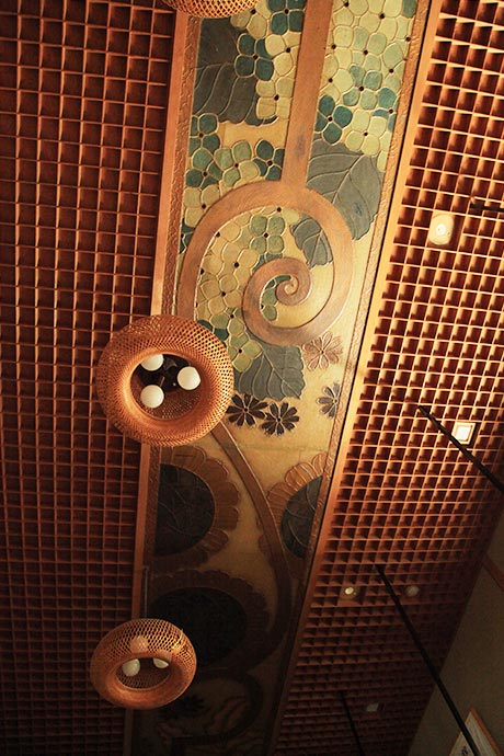 Photo: Hiratakan Annex Building ceiling