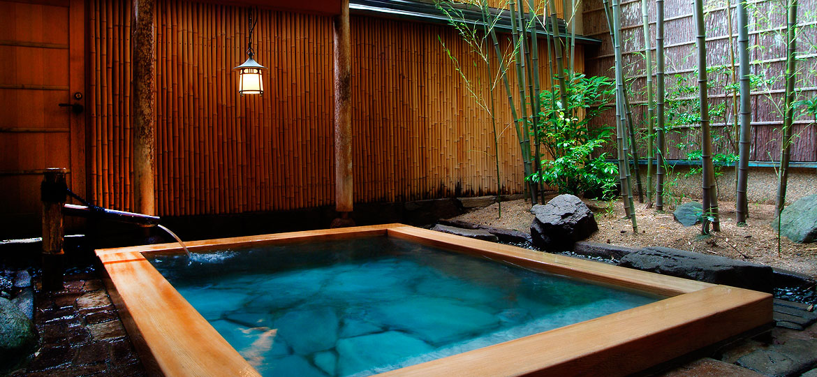 Outdoor bath of Kichino-yu.