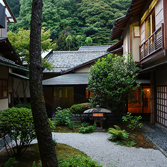 城崎温泉と共に歩む創業165年の旅館