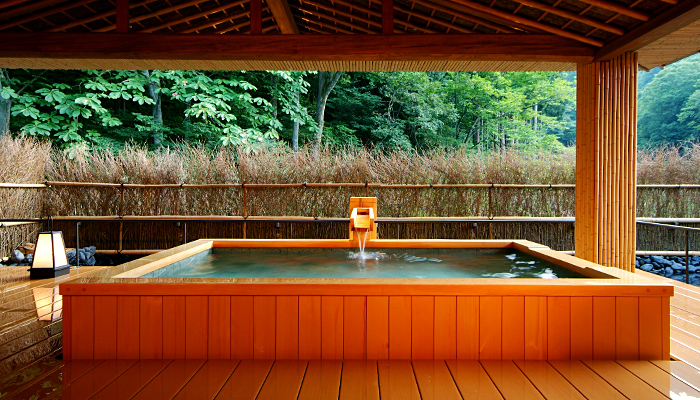 森のプライベートスパ