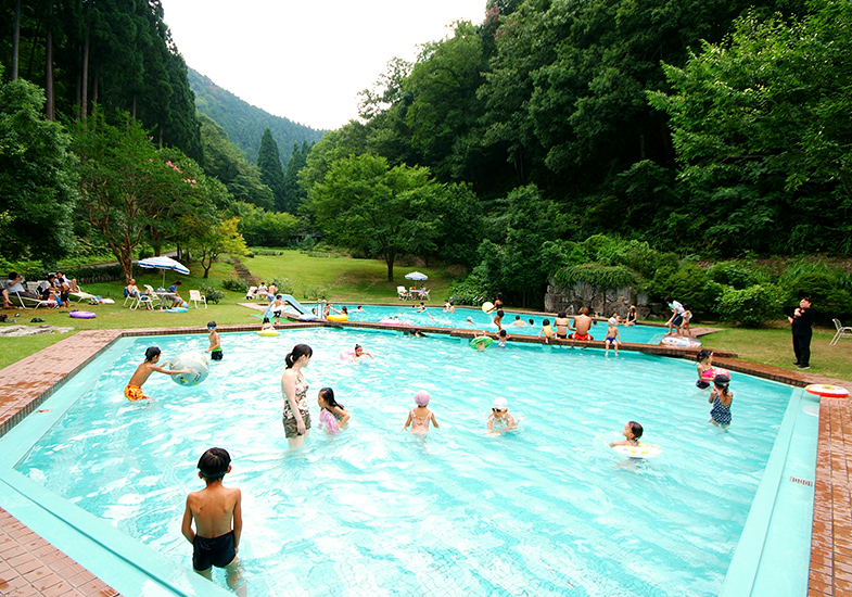 ガーデンプール