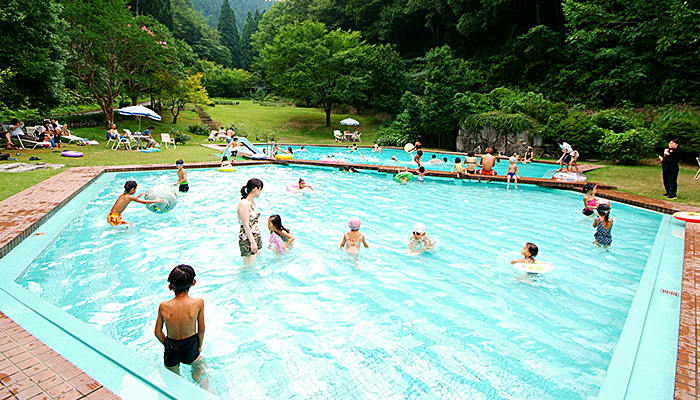 ガーデンプール