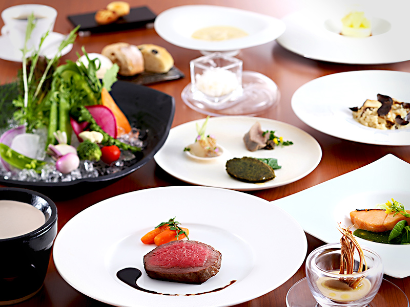 ≪期間限定≫Ricca Premium Course【森林庭園レストランRicca】＜館内利用券2000円分付き＞